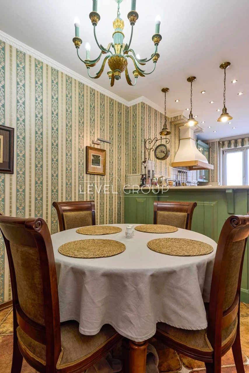 For Sale 4 Rooms Saperno-Slobidska 8, Holosiiv