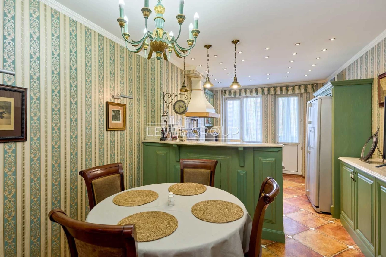 For Sale 4 Rooms Saperno-Slobidska 8, Holosiiv
