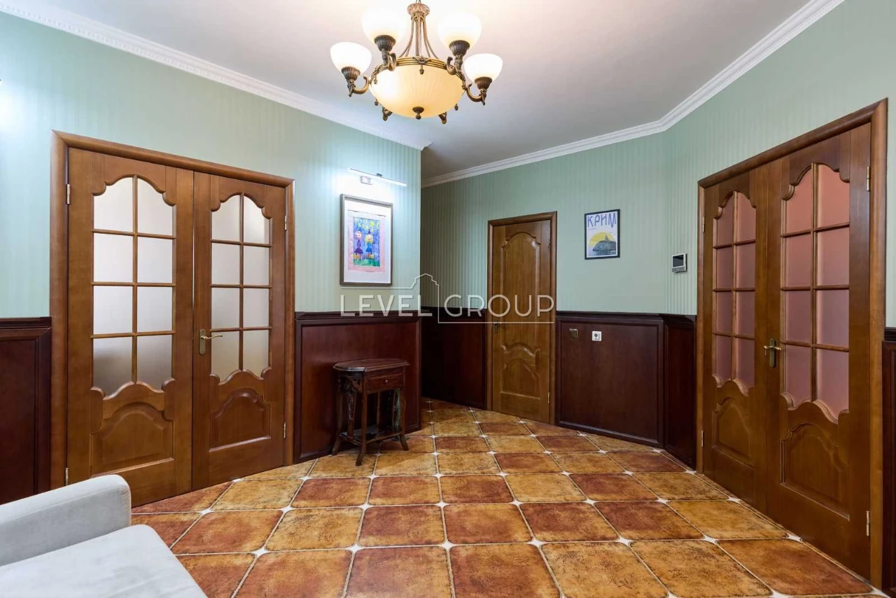 For Sale 4 Rooms Saperno-Slobidska 8, Holosiiv