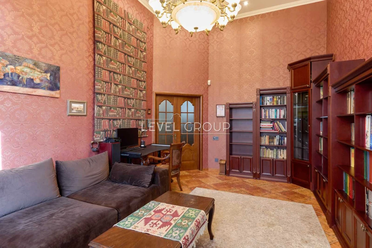 For Sale 4 Rooms Saperno-Slobidska 8, Holosiiv