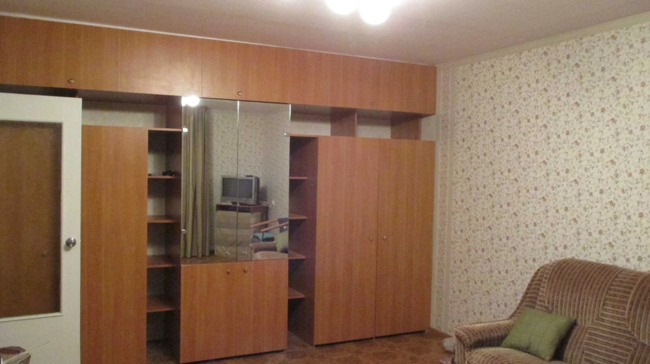 Продаж квартири вул. Бальзака, 4