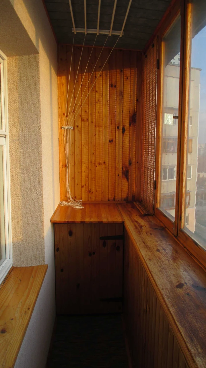 Продаж квартири вул. Бальзака, 4