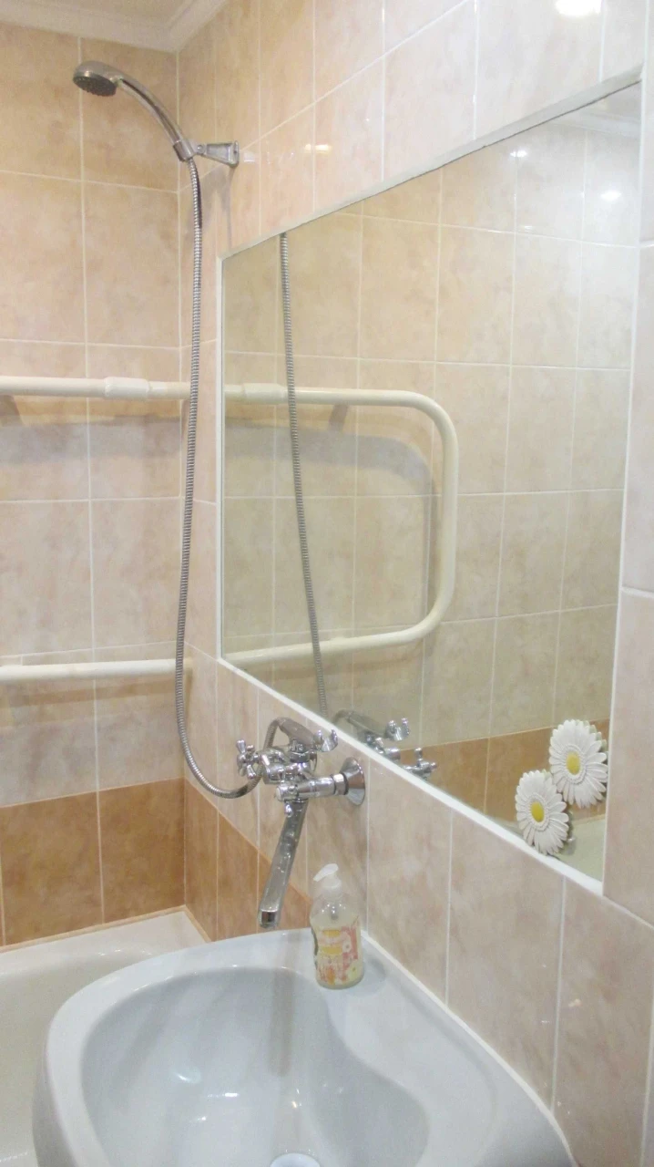 Продаж квартири вул. Бальзака, 4