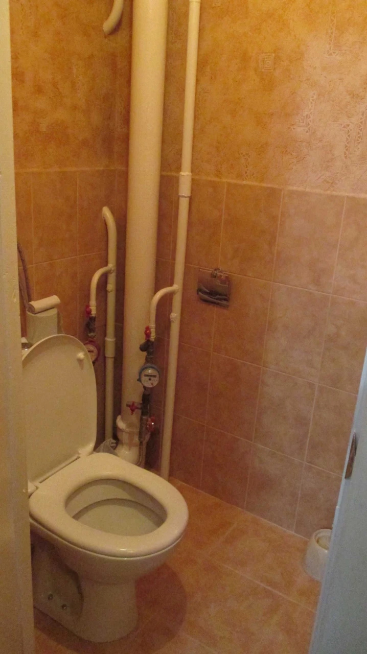 Продаж квартири вул. Бальзака, 4