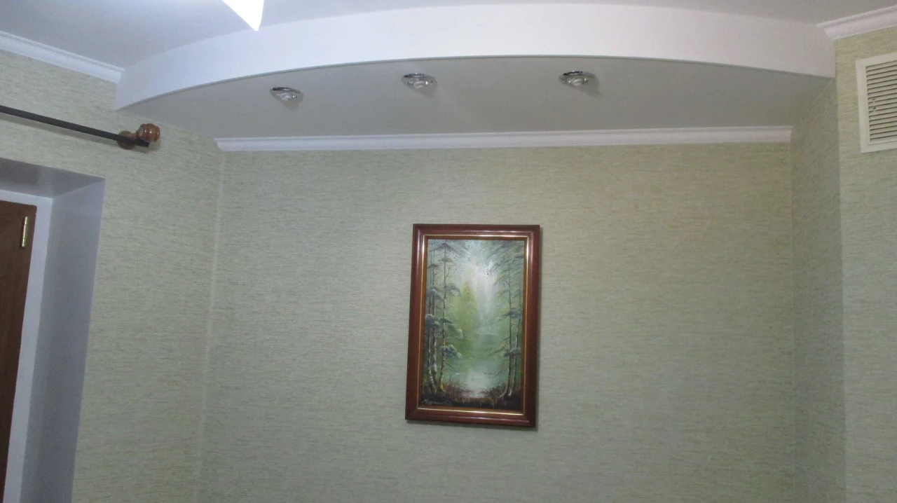 Продаж квартири вул. Бальзака, 4