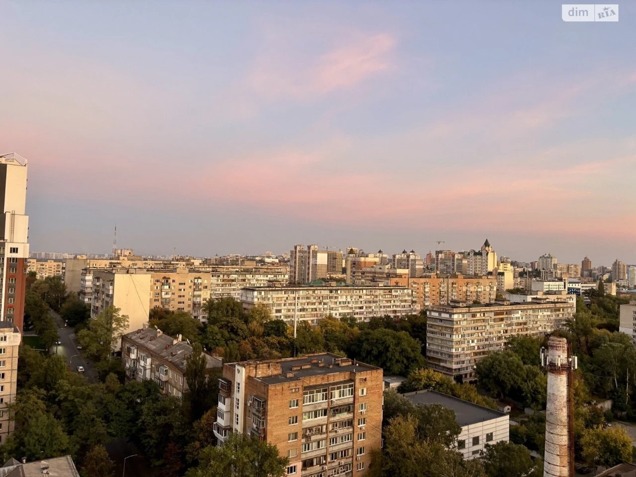 Продається квартира, Лук'янівка