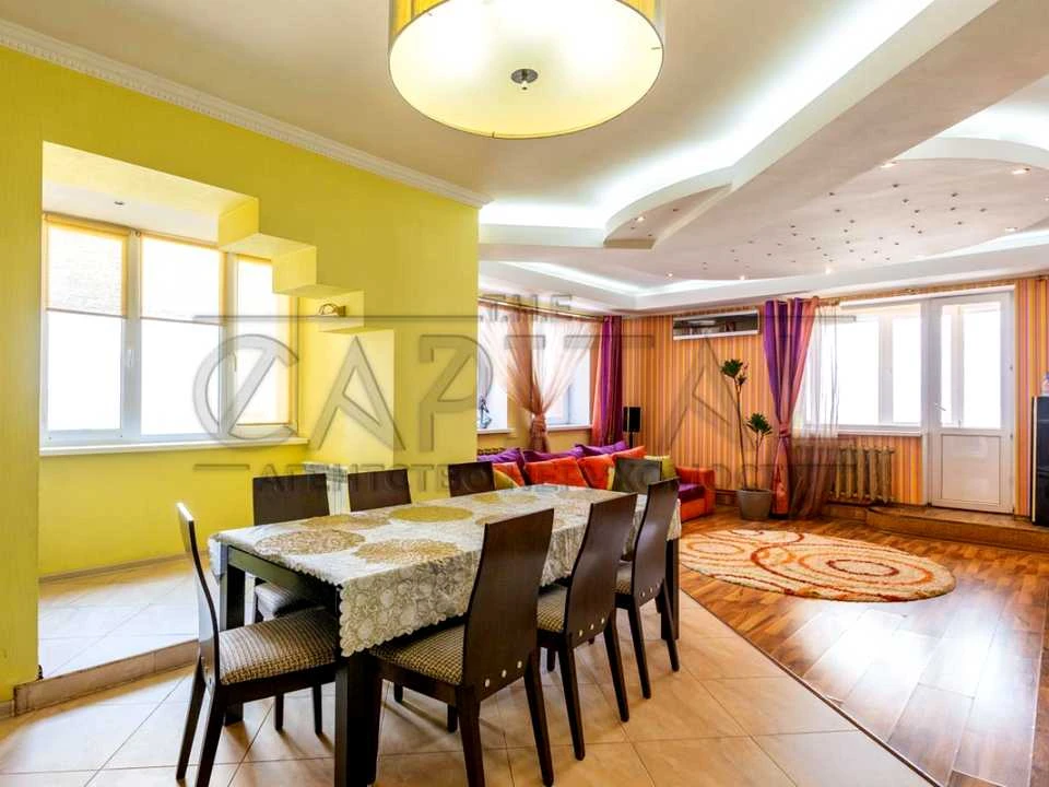 Apartment. Anna Akhmatova Street, Kyiv