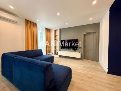 Продаж 3к квартири 88,2 м² з ремонтом у Файна Таун!
