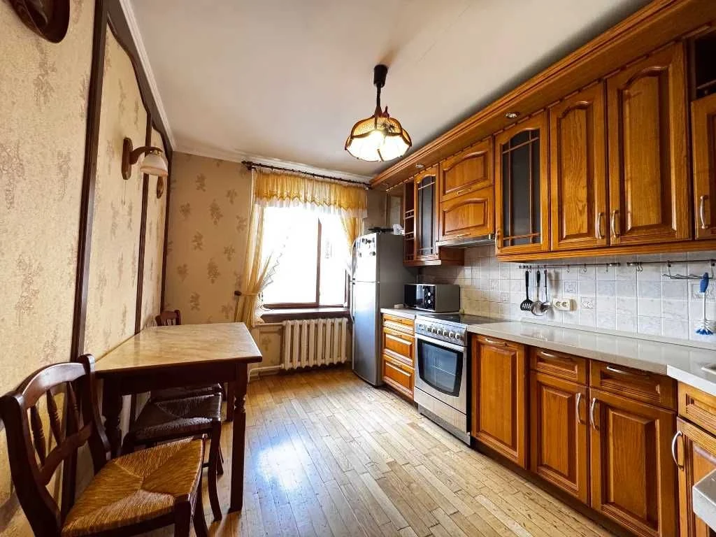 Продам 3-х к.квартиру ЖМ Сонячний ; пр.Любарського 8