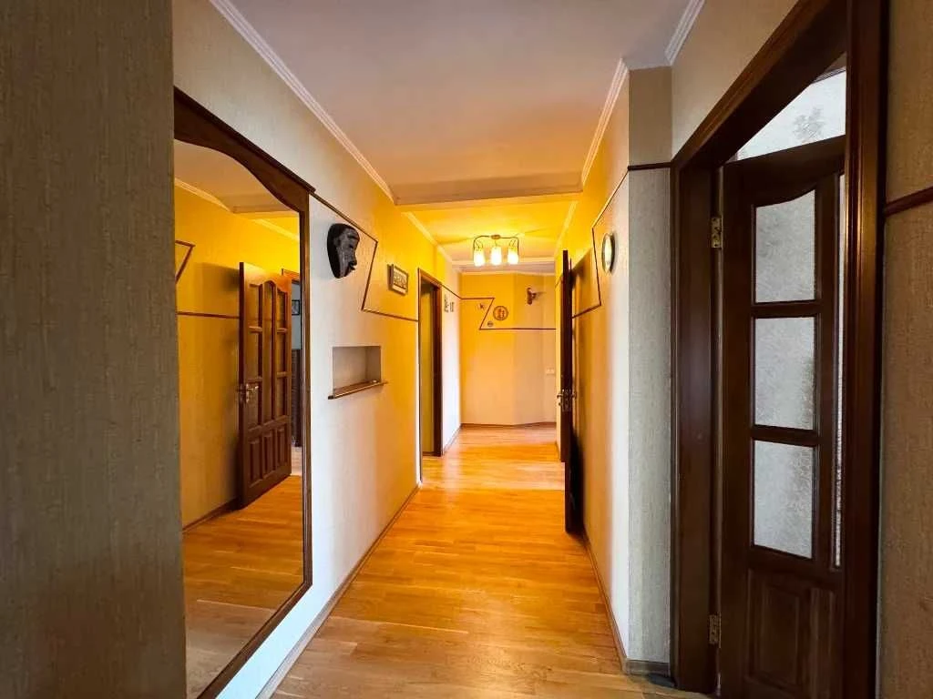 Продам 3-х к.квартиру ЖМ Сонячний ; пр.Любарського 8