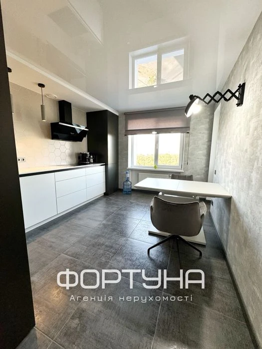 ‼️ПОДІЛ, Дворівнева квартира 125м2, Євроремонт!