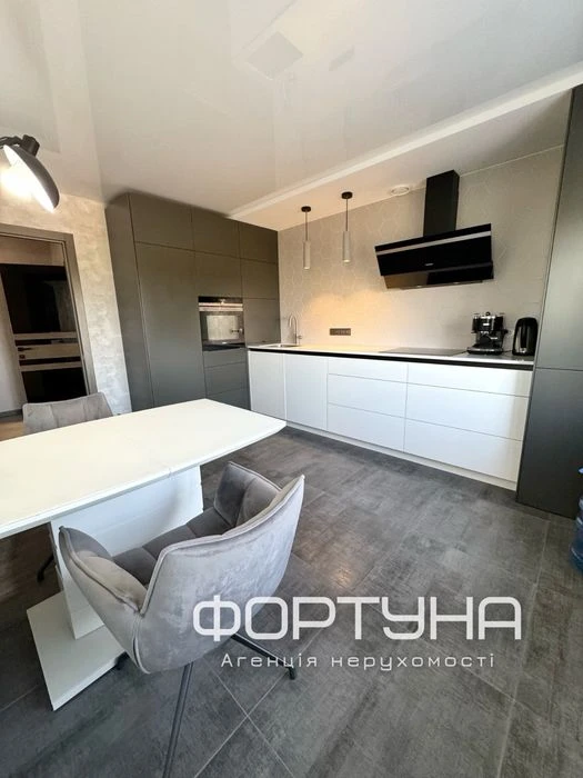 ‼️ПОДІЛ, Дворівнева квартира 125м2, Євроремонт!