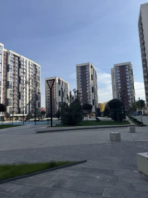 Квартира із панорамним виглядом на міське озеро!