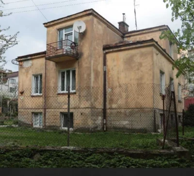 Продається 2 поверхова вілла із цокольним поверхом та власно