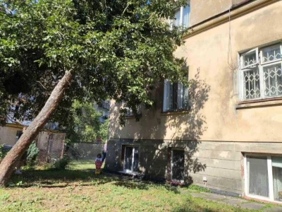 Продається 2 поверхова вілла із цокольним поверхом та власно