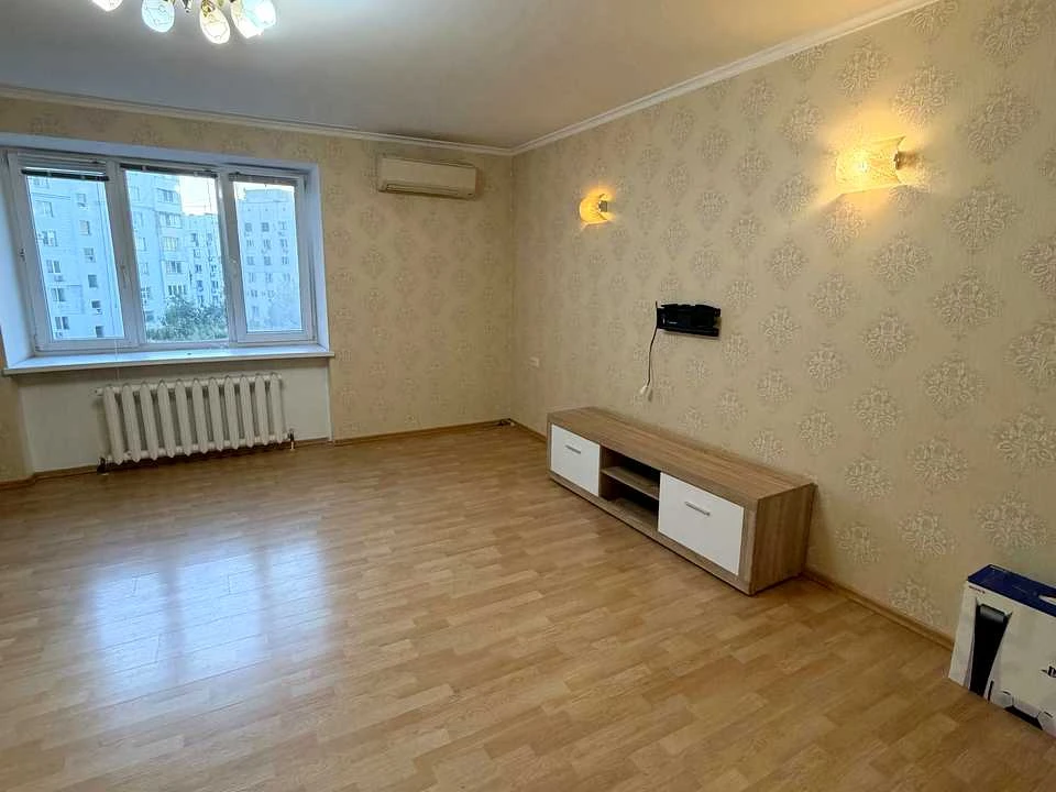 Квартира. Одесса, ул. Композитора Нищинского