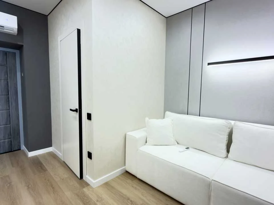 Apartment. Ivano-Frankivsk, Knyzhyn