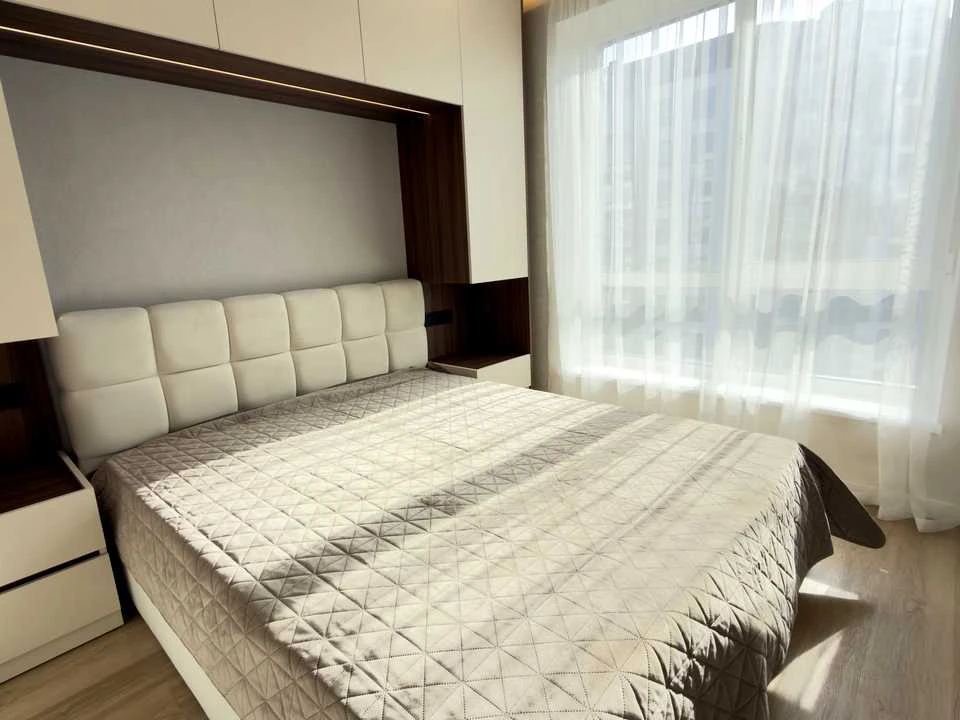 Apartment. Ivano-Frankivsk, Knyzhyn