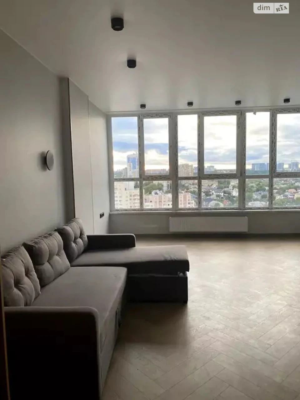 Long-Term Rental Apartment Podilsky