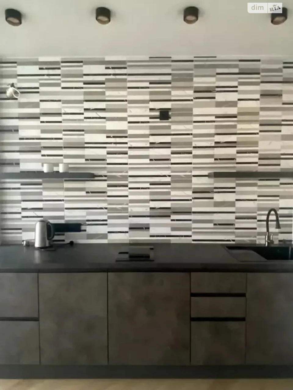 Long-Term Rental Apartment Podilsky