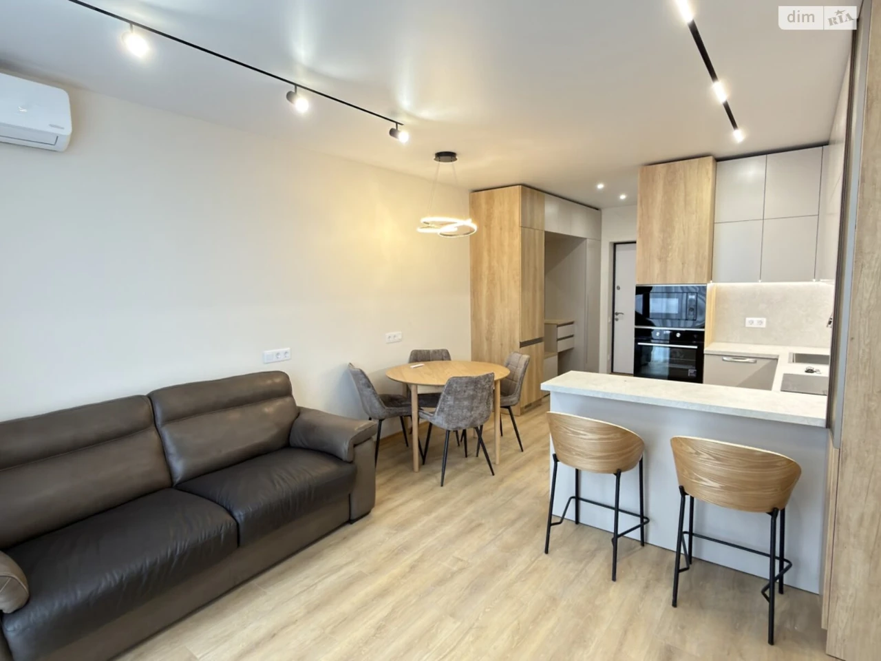 Long-Term Rental Apartment, Darnytskyi