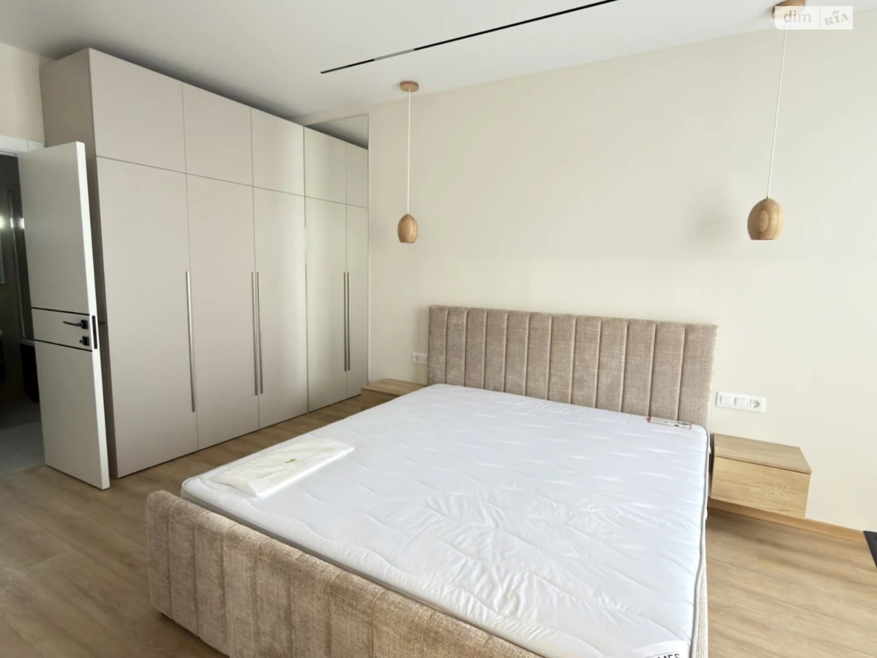 Long-Term Rental Apartment, Darnytskyi