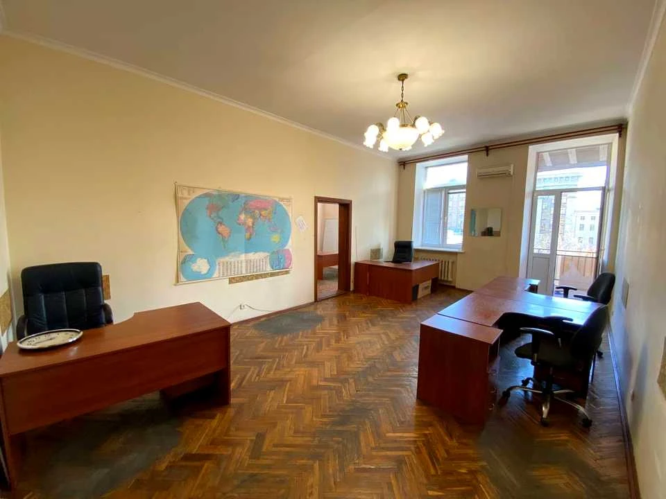 Apartment. Eugene Chikalenko Street, Kyiv