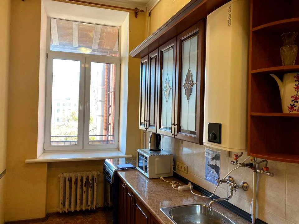 Apartment. Eugene Chikalenko Street, Kyiv