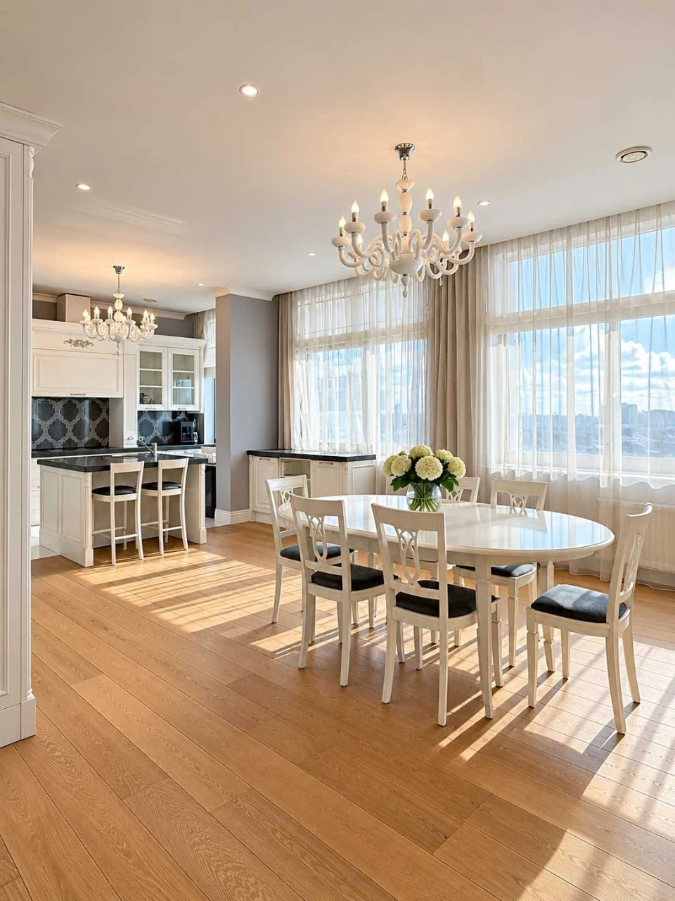 Exclusive ground-floor apartment on Khreshchatyk Street