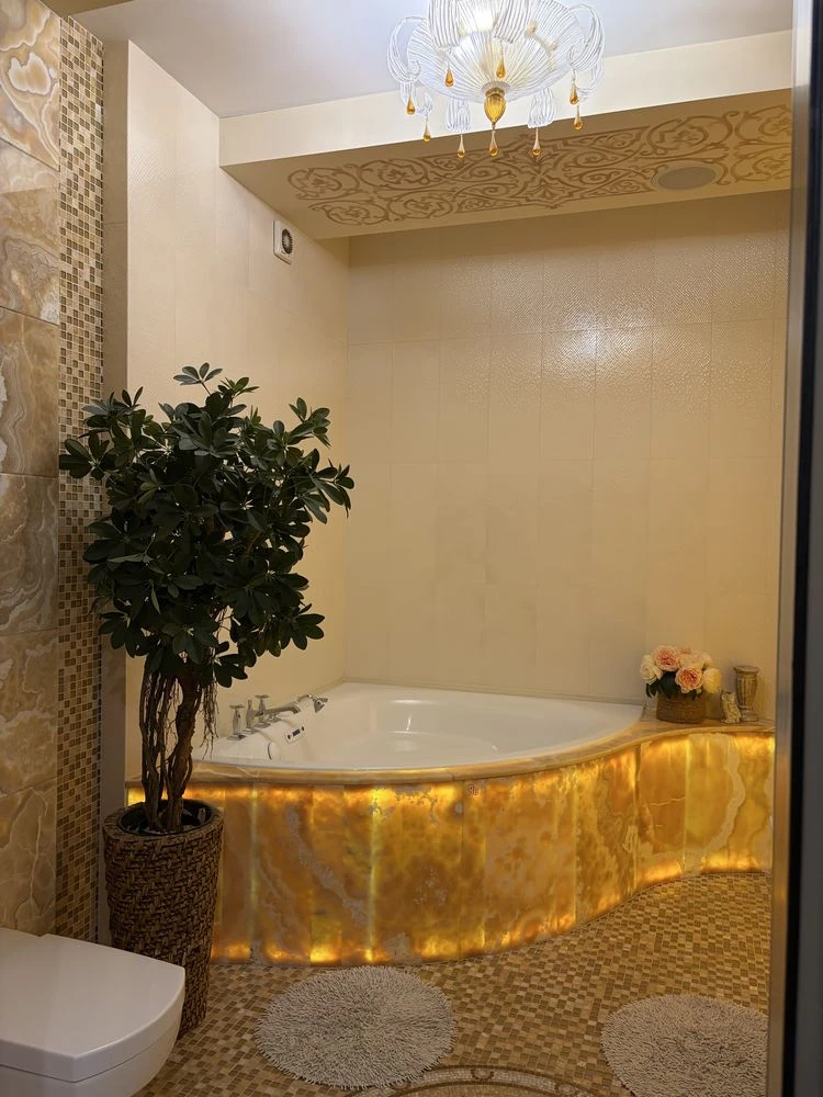 Exclusive 3-bedroom apartment with custom renovation on street