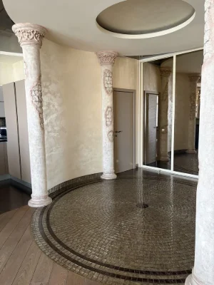 Exclusive 3-bedroom apartment with custom renovation on street