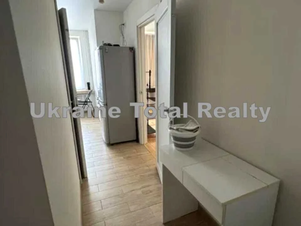 Apartment. Bereznyakyvska St., Kyiv
