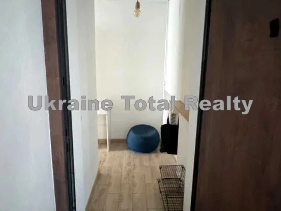 Apartment. Bereznyakyvska St., Kyiv