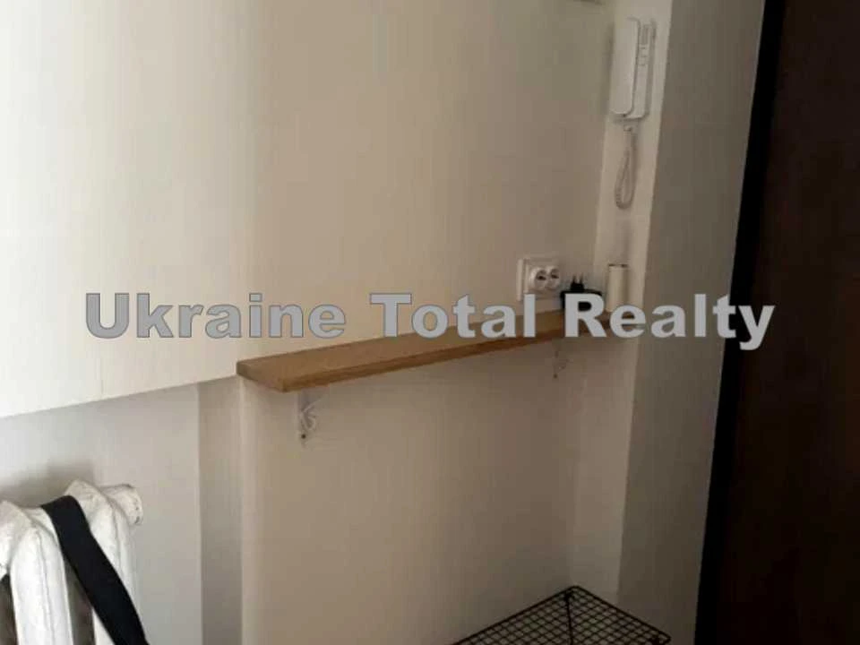 Apartment. Bereznyakyvska St., Kyiv