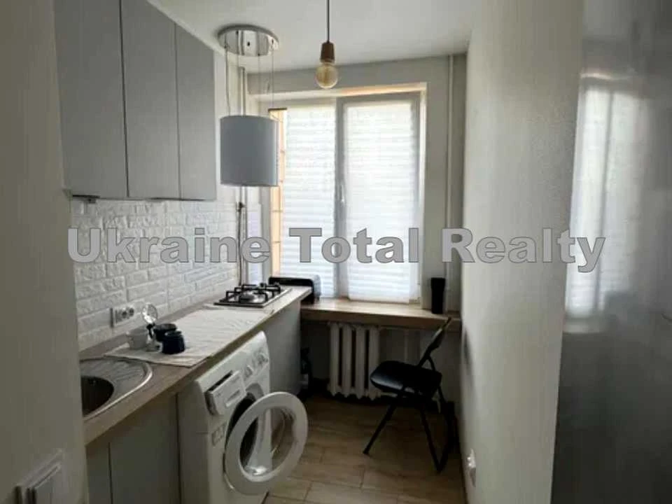 Apartment. Bereznyakyvska St., Kyiv
