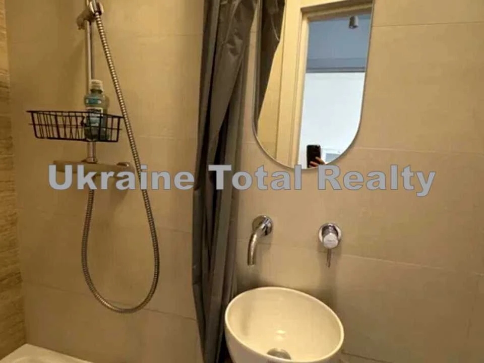 Apartment. Bereznyakyvska St., Kyiv