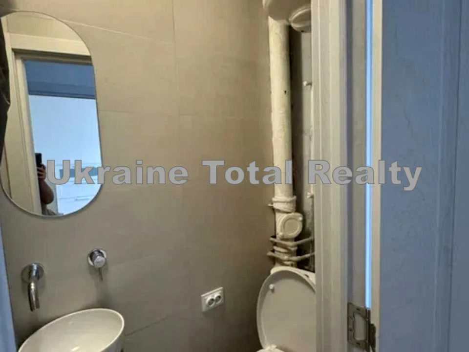 Apartment. Bereznyakyvska St., Kyiv