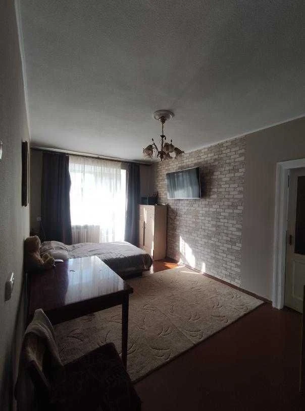 For Sale: 2-room apartment on Kholodna Hora