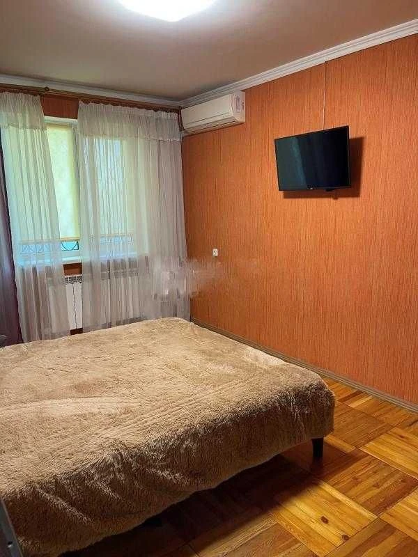 Продається 2-кімнатна квартира в гарному стані