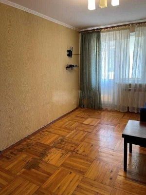 Продається 2-кімнатна квартира в гарному стані