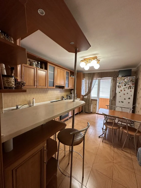 Sale of a good 4-room apartment in a new building built in 2002 in the center