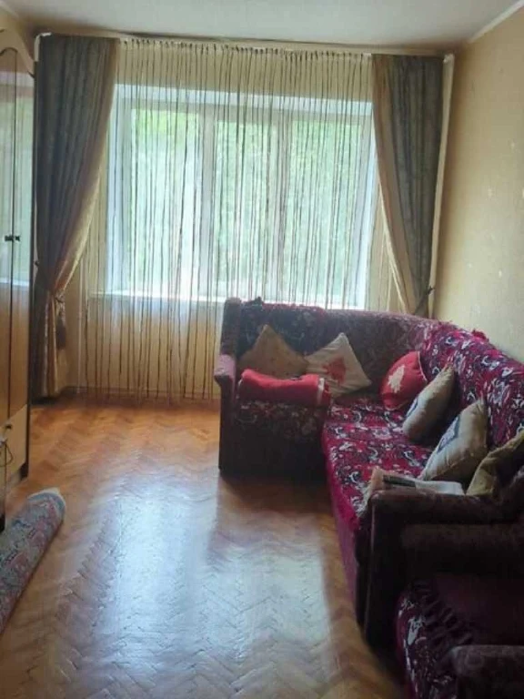 Sale of a three-room apartment. Second floor.