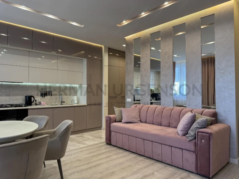 Продаж 3к квартири 102 м.кв / ЖК Сакура, вул. Богомольця