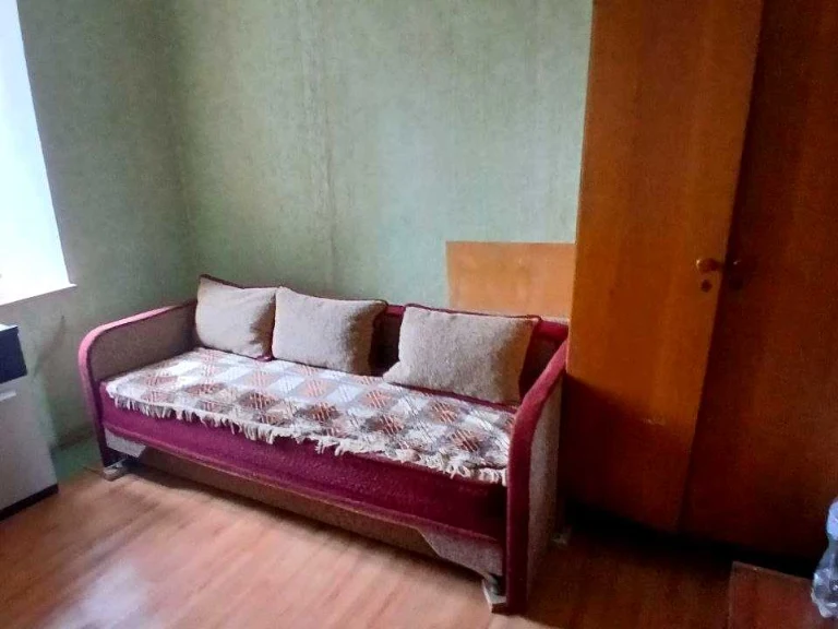 Apartment. Odesa, Nizhinska st.