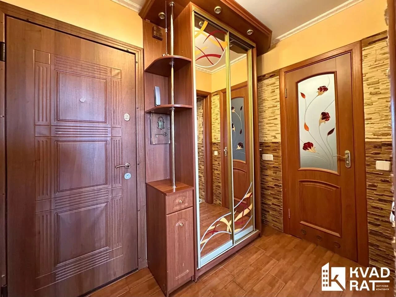 Продам 1 кім квартиру з виглядом на усе місто