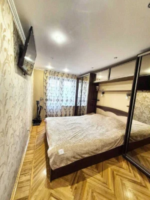 3-bedroom apartment for sale in the city center. Kharkiv Street.