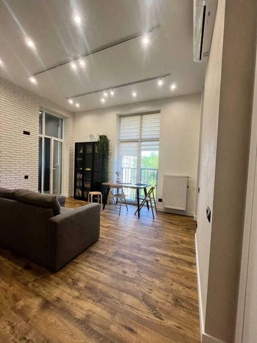 For sale 2-room apartment in the residential complex "Loft Smart" Nagorny Center Par