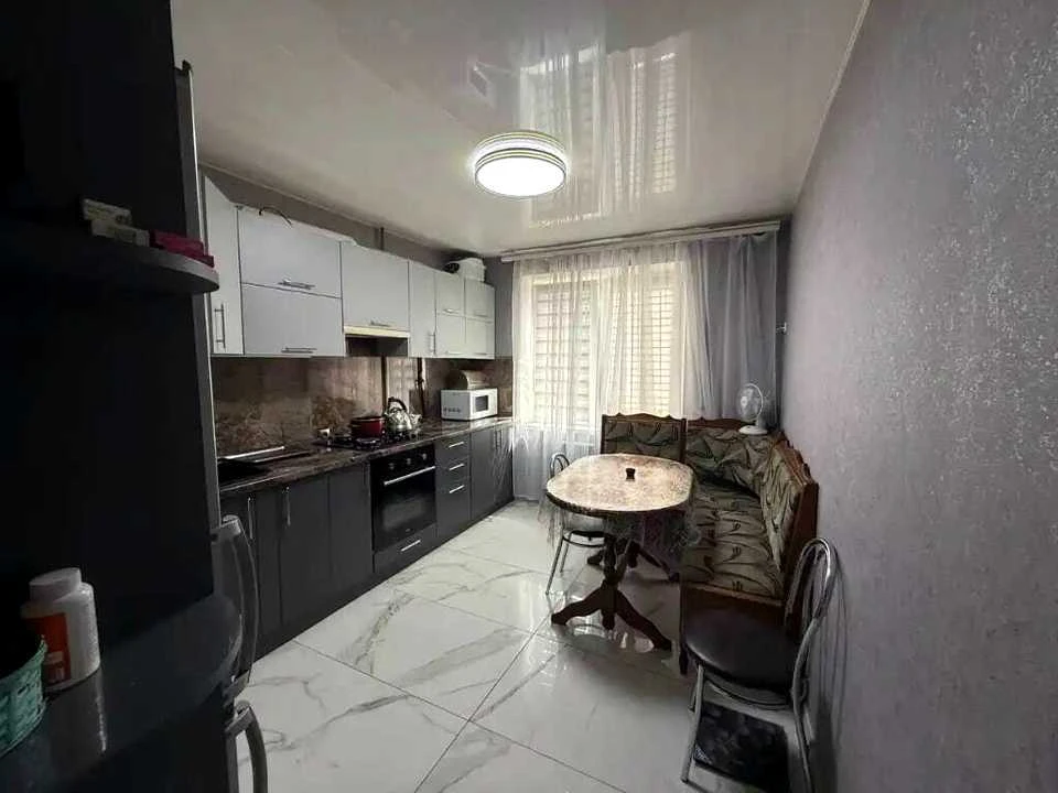 Apartment. Dnipro, Heroes Avenue