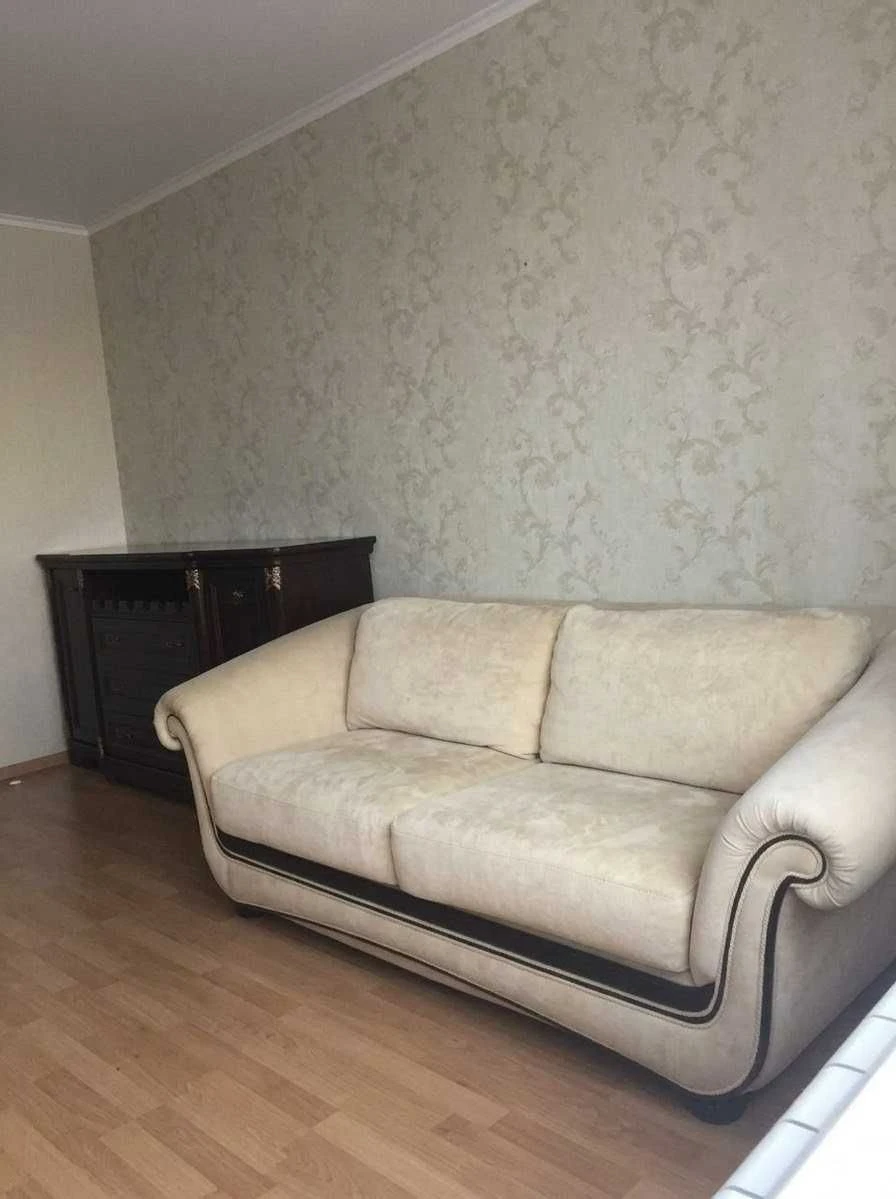 For Sale: 2-bedroom apartment in Saltyevka