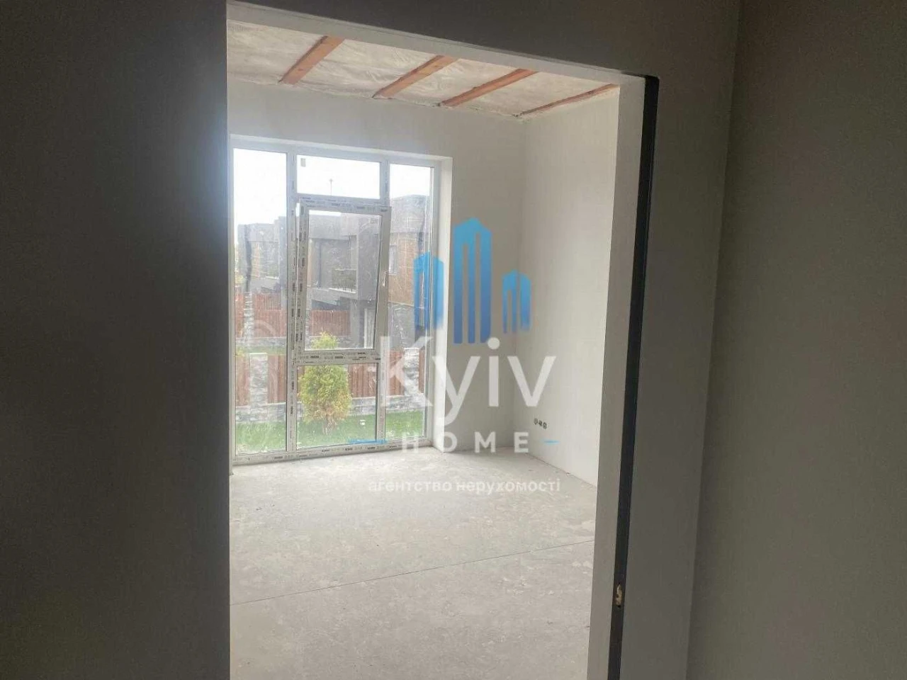 Sale of finished townhouses in the OSOKOR DELUX residential complex